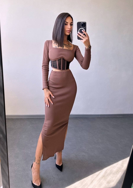 Трикотажний комплект: топ з елементами корсету та спідниця з розрізами  | PUSHKA SHOP