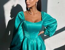 Атласна корсетна сукня з пишною подвійною спідницею та об‘ємними рукавами Атласна корсетна сукня з пишною подвійною спідницею та об‘ємними рукавами | PUSHKA SHOP