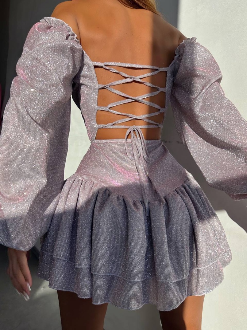 Блискуча сукня з воланами та шнурівкою на спинці Блискуча сукня з воланами та шнурівкою на спинці | PUSHKA SHOP