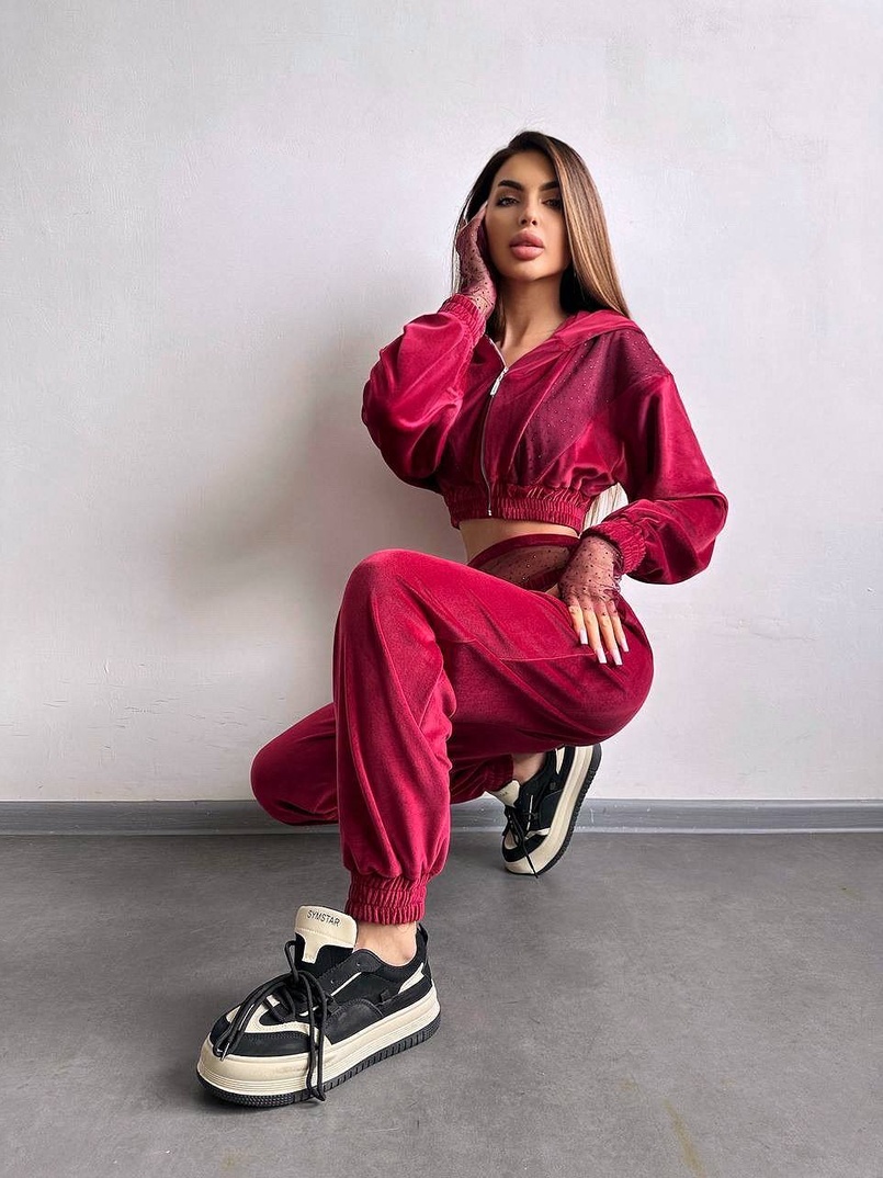 Велюровий комплект декорований стразами( бомбер+ рукавички+ штани + трусики) Велюровий комплект декорований стразами( бомбер+ рукавички+ штани + трусики) | PUSHKA SHOP