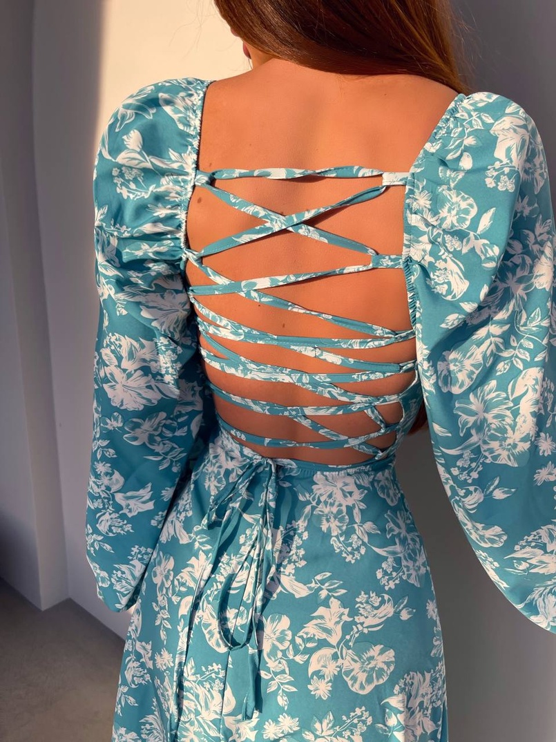 Улюблена сукня-міді зі шнурівкою на спинці та розрізом на ніжці Улюблена сукня-міді зі шнурівкою на спинці та розрізом на ніжці | PUSHKA SHOP