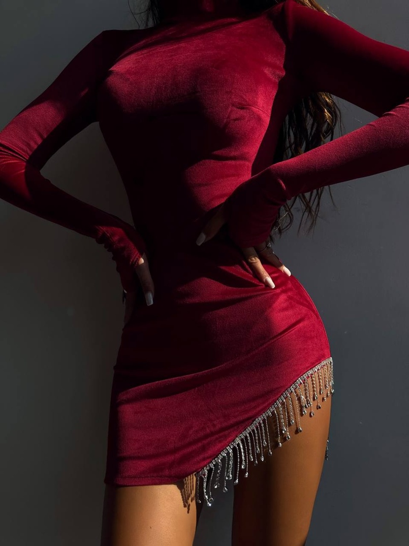 Оксамитова сукня, декорована бахромою зі страз Оксамитова сукня, декорована бахромою зі страз | PUSHKA SHOP