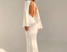 Трикотажна сукня максі з розкльошеними рукавами та відкритою спиною | PUSHKA SHOP