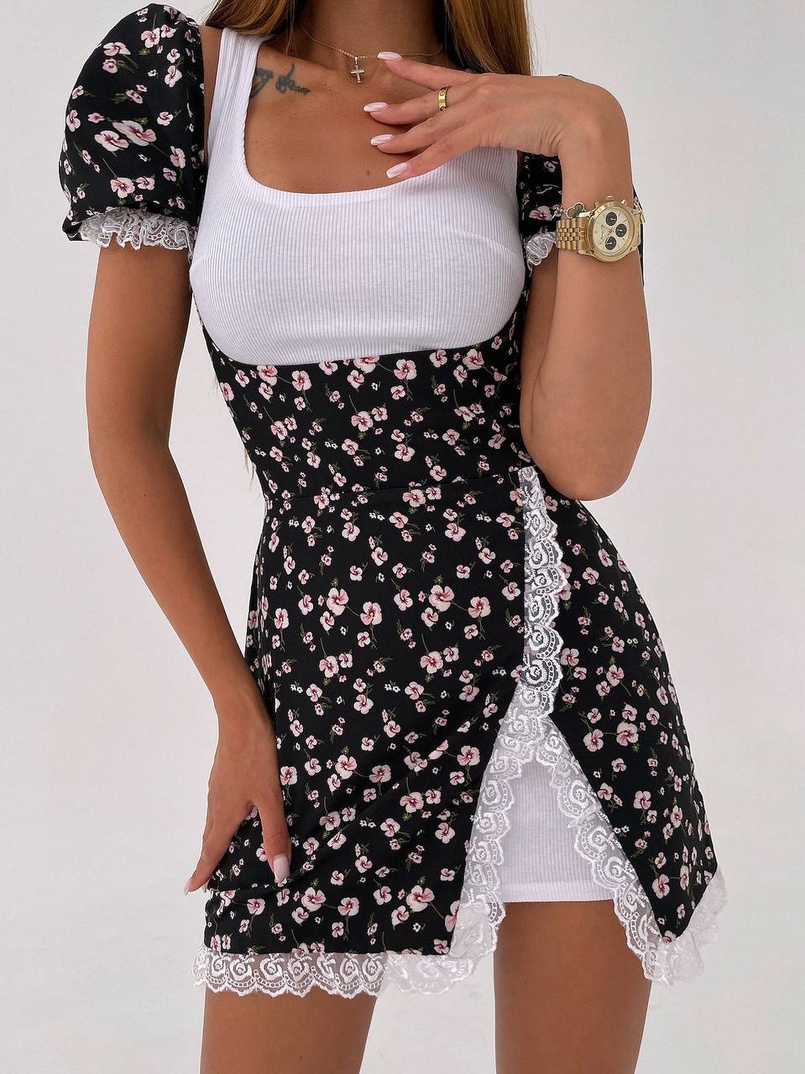 Сукня з квітковим принтом декорована мереживом  | PUSHKA SHOP