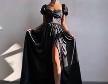 Атласна сукня максі із розрізом на спідниці Атласна сукня максі із розрізом на спідниці | PUSHKA SHOP