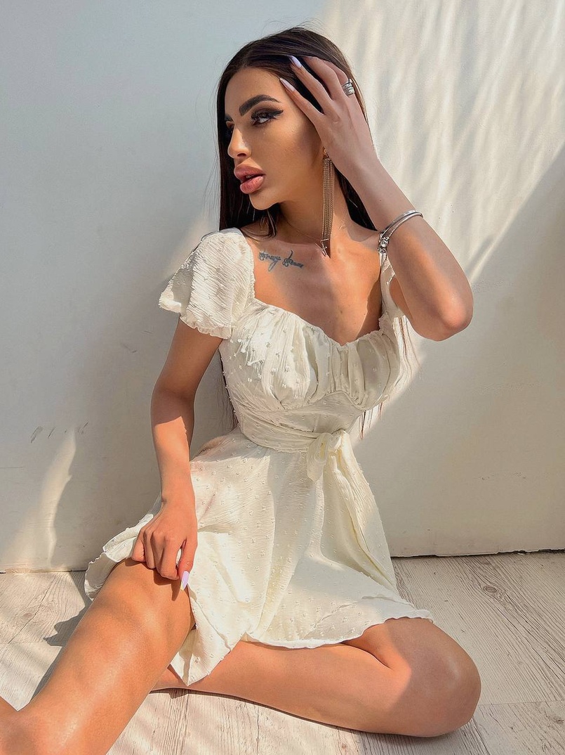 Платье со сборкой на груди и пышной юбкой  | PUSHKA SHOP