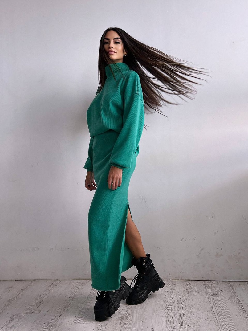 Костюм із теплого трикотажу-рубчика: светр + спідниця Костюм із теплого трикотажу-рубчика: светр + спідниця | PUSHKA SHOP