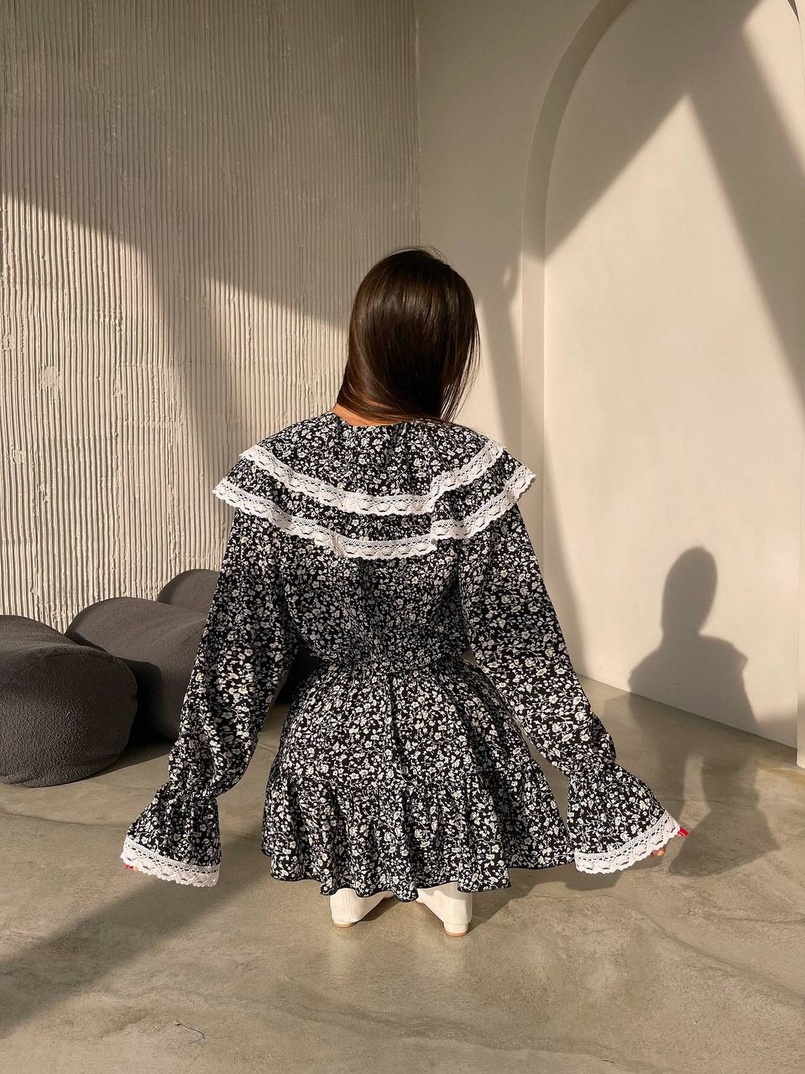 Сукня з квітковим принтом декорована мереживом    Сукня з квітковим принтом декорована мереживом    | PUSHKA SHOP