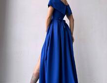 Сукня максі  з відкритими плечима та розрізом на спідниці Сукня максі  з відкритими плечима та розрізом на спідниці | PUSHKA SHOP