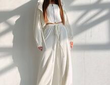 Велюровий комплект трійка: кофта + корсет на блискавці+ штани Велюровий комплект трійка: кофта + корсет на блискавці+ штани | PUSHKA SHOP