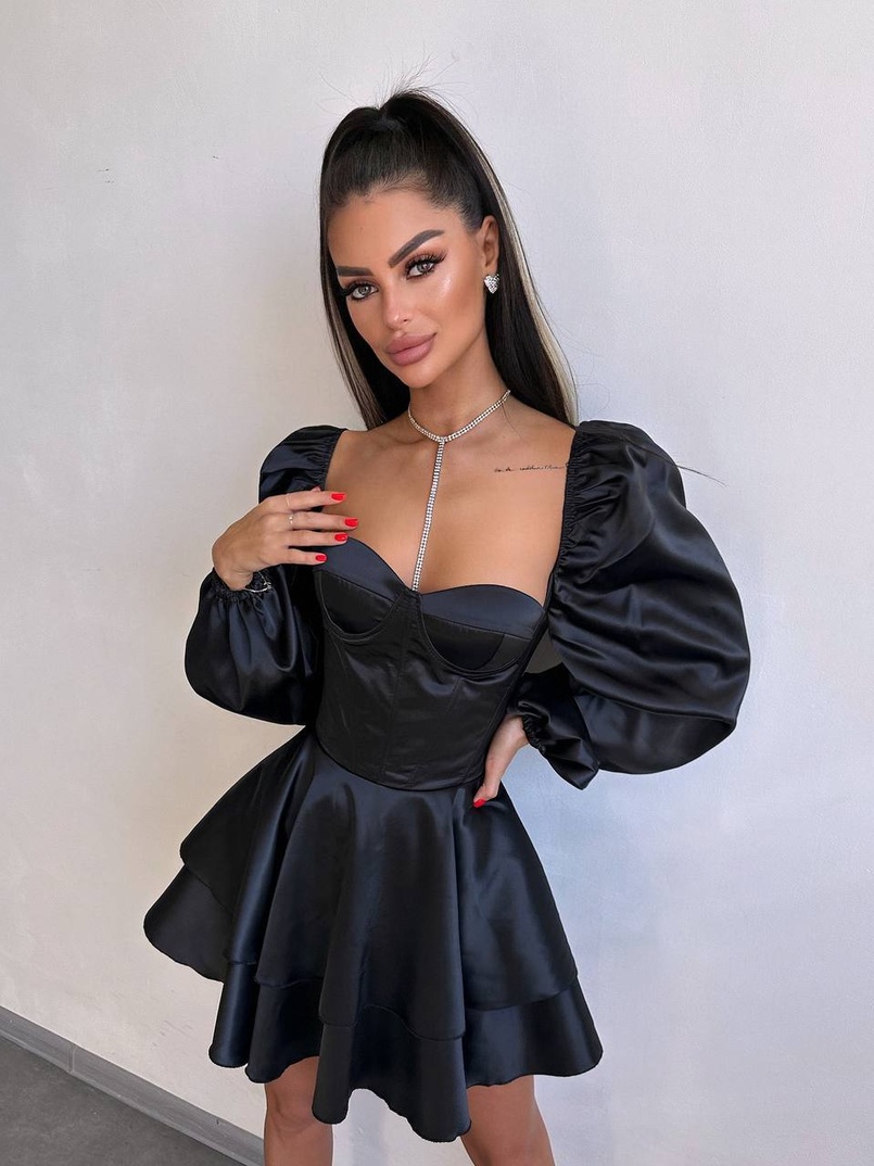 Атласна корсетна сукня бюстьє з пишною подвійною спідницею та об‘ємними рукавами Атласна корсетна сукня бюстьє з пишною подвійною спідницею та об‘ємними рукавами | PUSHKA SHOP