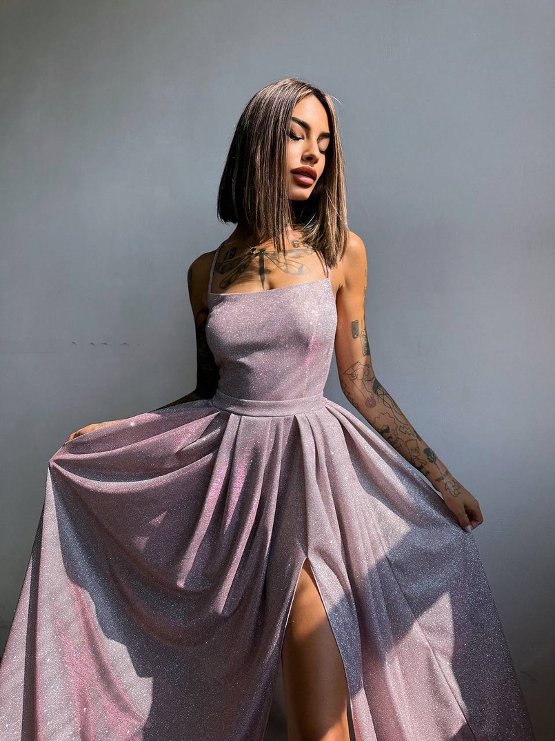 Сяюча сукня максі  зі шнурівкою на спинці Сяюча сукня максі  зі шнурівкою на спинці | PUSHKA SHOP