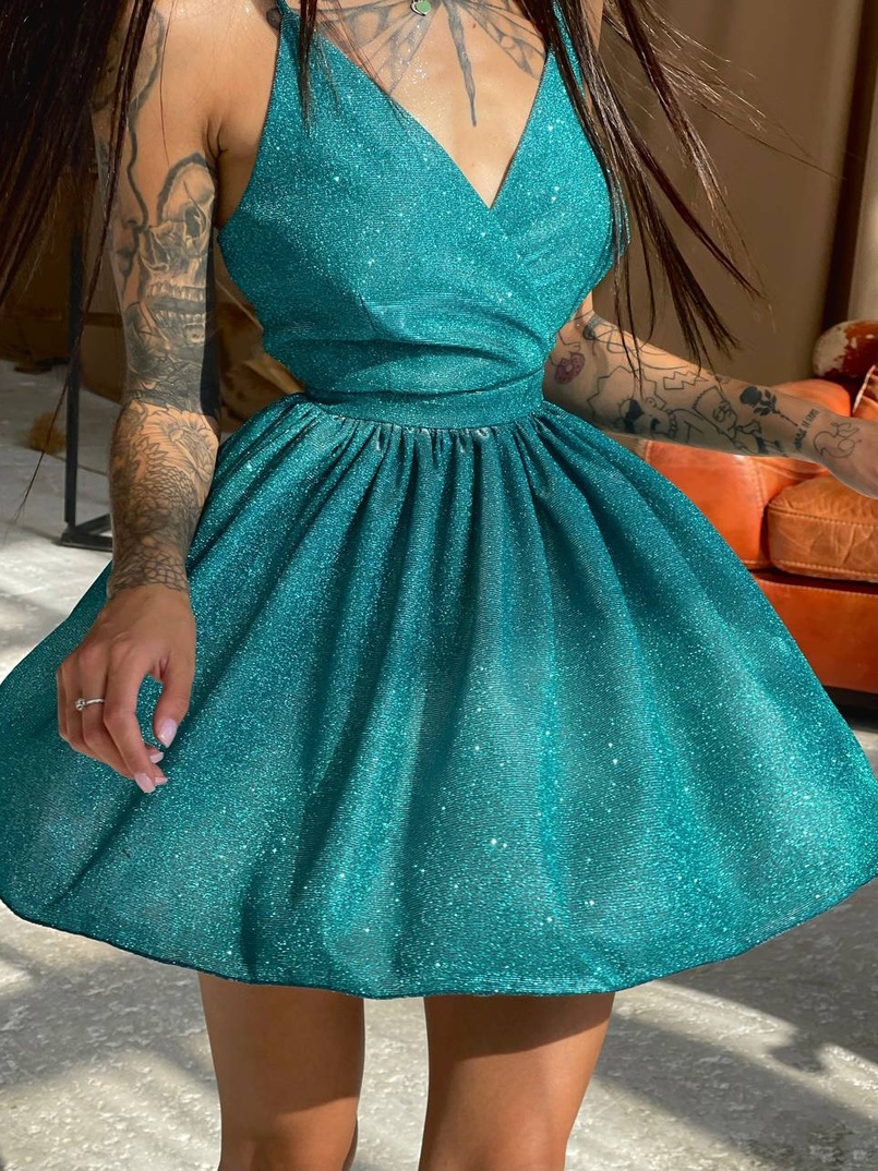 Блестящее платье с пышной юбкой и шнуровкой на спинке  | PUSHKA SHOP