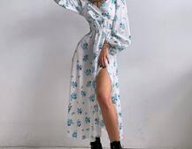 Квіткова сукня-міді з розрізом та об'ємними рукавами Квіткова сукня-міді з розрізом та об'ємними рукавами | PUSHKA SHOP