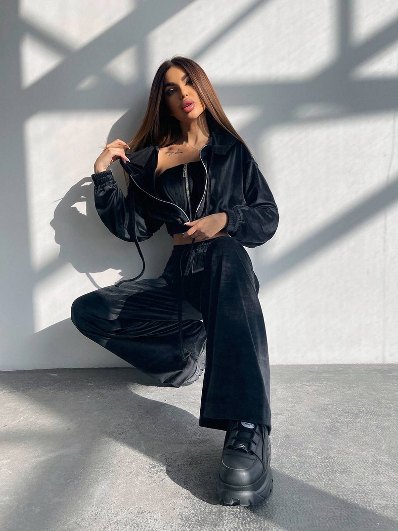 Велюровий комплект трійка: кофта + корсет на блискавці+ штани Велюровий комплект трійка: кофта + корсет на блискавці+ штани | PUSHKA SHOP