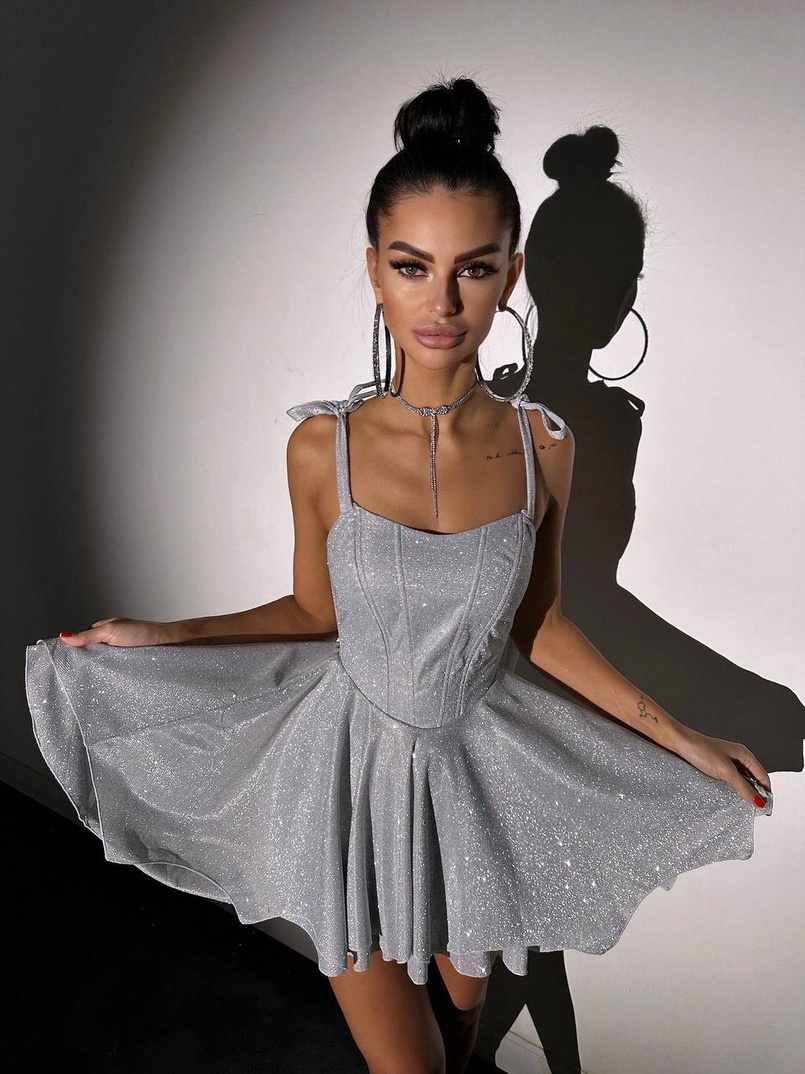 Блискуча корсетна сукня з пишною подвійною спідницею Блискуча корсетна сукня з пишною подвійною спідницею | PUSHKA SHOP