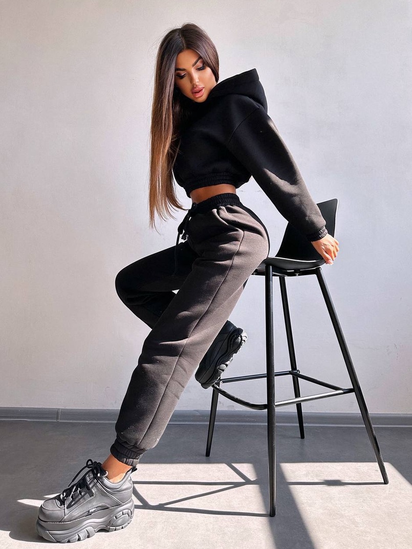 Базовий костюм на флісі з об'ємними капюшоном Базовий костюм на флісі з об'ємними капюшоном | PUSHKA SHOP