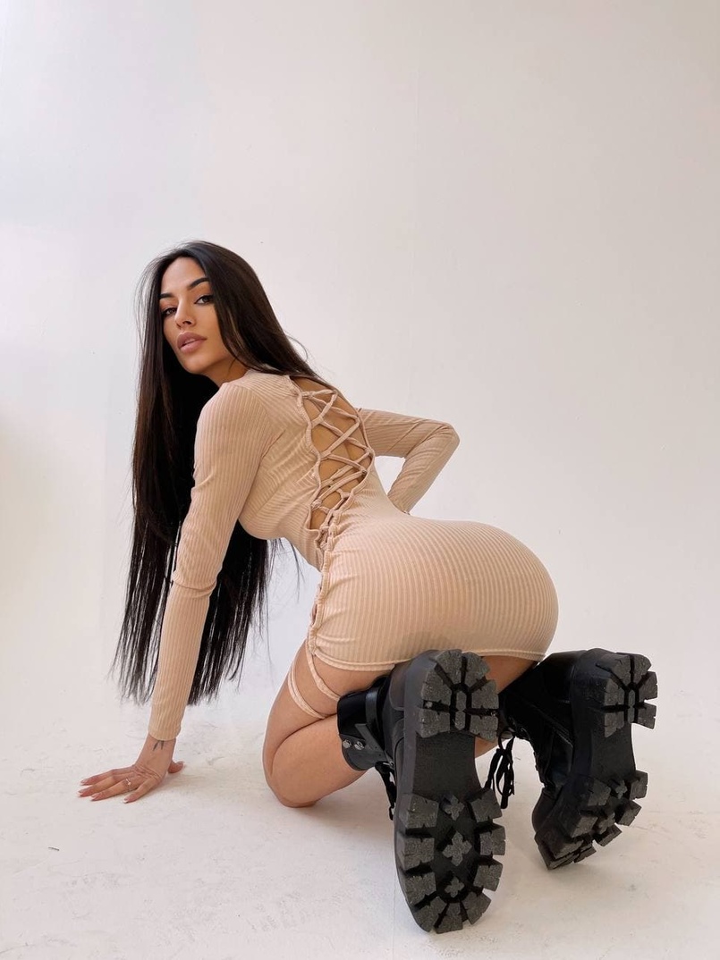 Трикотажное платье по фигуре  со шнуровкой  Трикотажное платье по фигуре  со шнуровкой  | PUSHKA SHOP