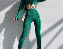 Комплект: топ зі шнурівкою на грудях + легінси Комплект: топ зі шнурівкою на грудях + легінси | PUSHKA SHOP