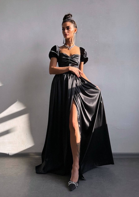 Атласна сукня максі із розрізом на спідниці | PUSHKA SHOP