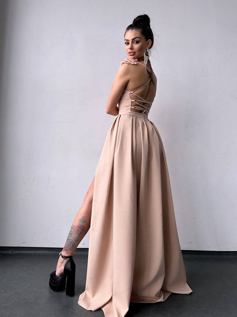 Сукня максі  зі шнурівкою на спинці Сукня максі  зі шнурівкою на спинці | PUSHKA SHOP