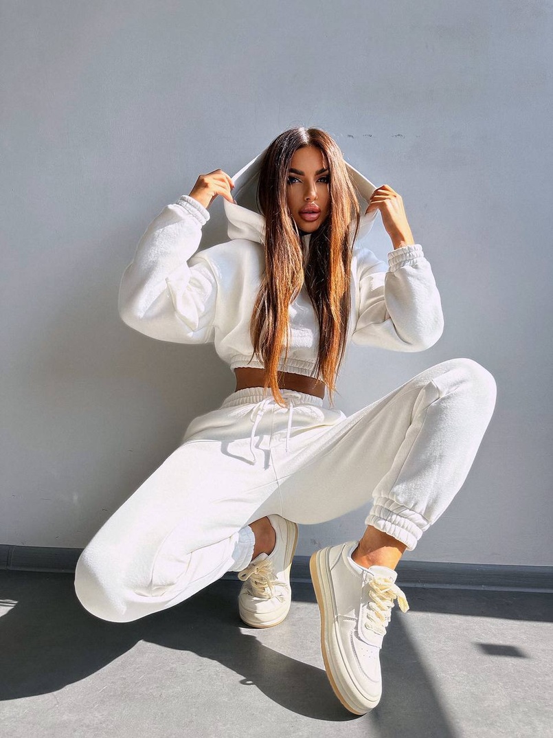 Базовий костюм на флісі з об'ємними капюшоном Базовий костюм на флісі з об'ємними капюшоном | PUSHKA SHOP