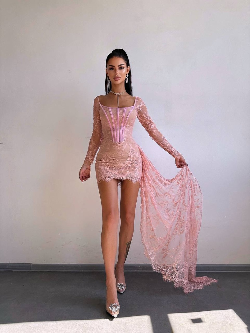 Мереживна сукня міні зі шлейфом Мереживна сукня міні зі шлейфом | PUSHKA SHOP