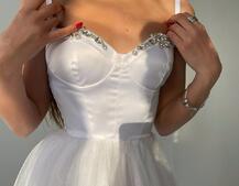 Платье-бюстье с чашечками и пышной юбкой , декорированное стразами  Платье-бюстье с чашечками и пышной юбкой , декорированное стразами  | PUSHKA SHOP