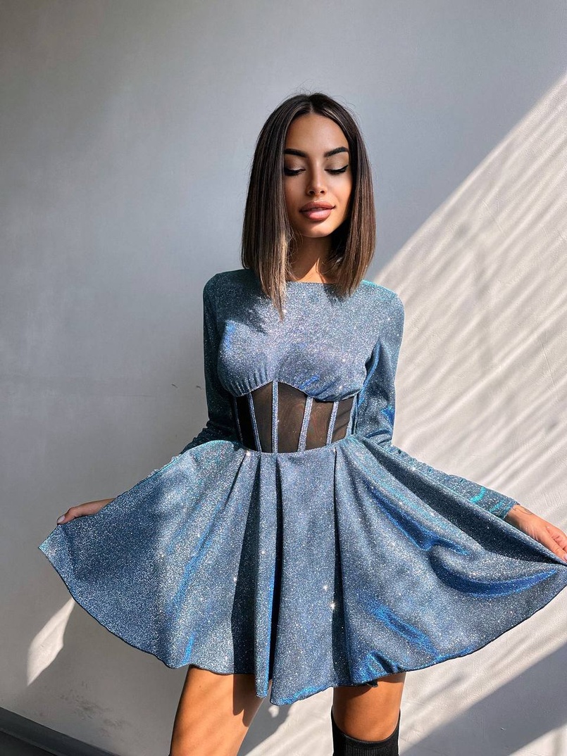 Приталена блискуча сукня з корсетною вставкою та пишною спідницею-сонцем Приталена блискуча сукня з корсетною вставкою та пишною спідницею-сонцем | PUSHKA SHOP