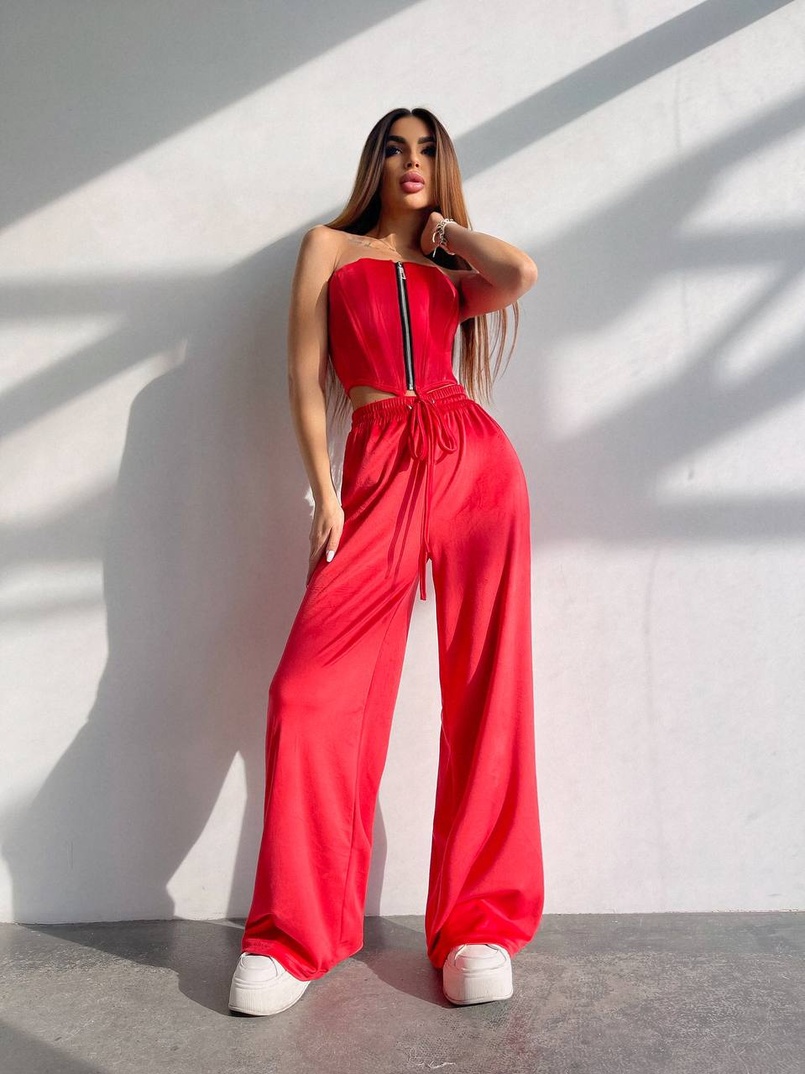 Велюровий комплект трійка: кофта + корсет на блискавці+ штани Велюровий комплект трійка: кофта + корсет на блискавці+ штани | PUSHKA SHOP