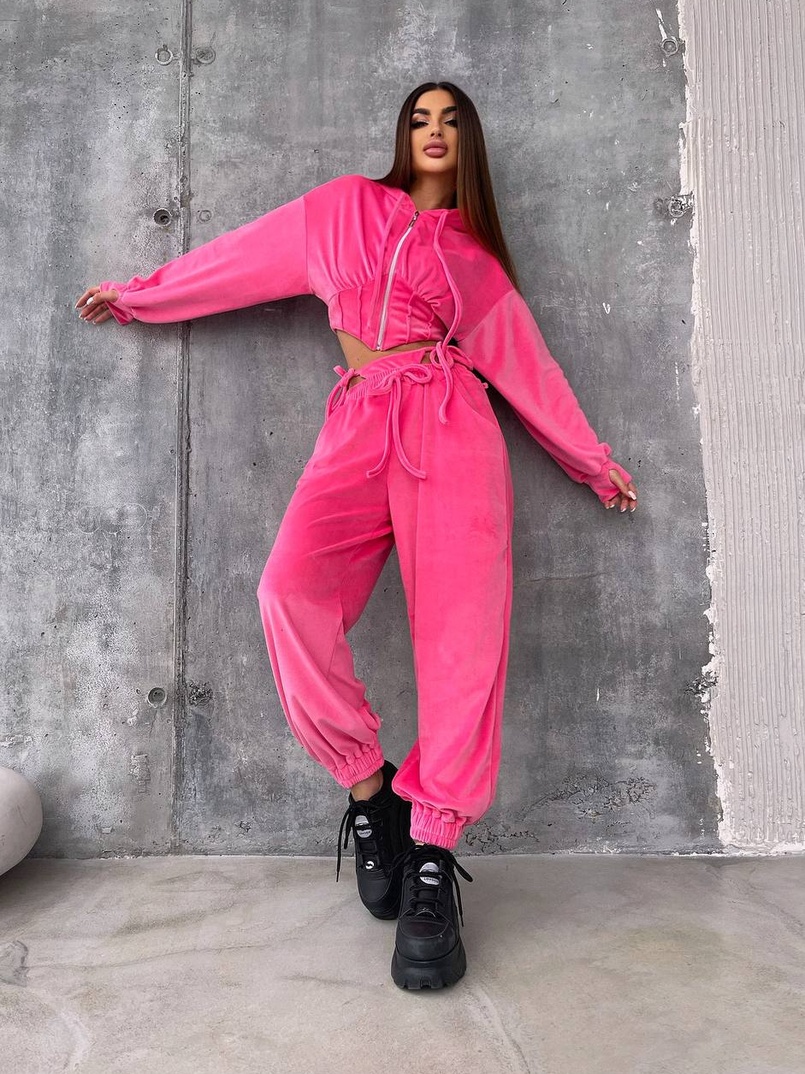 Велюровий комплект: кофта з корсетними елементами + джогери з імітацією трусиків Велюровий комплект: кофта з корсетними елементами + джогери з імітацією трусиків | PUSHKA SHOP