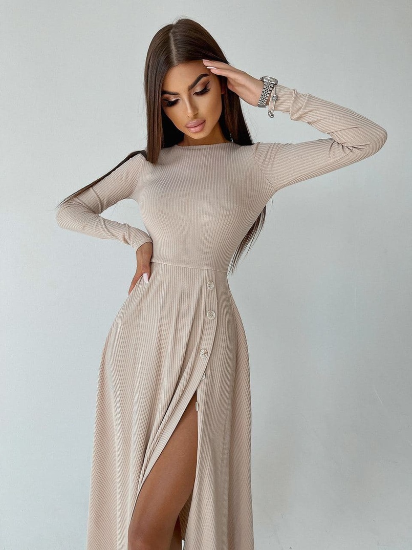 Трикотажное платье миди с разрезом | PUSHKA SHOP