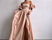 Сукня максі  з розрізом на спідниці та об’ємними рукавами  Сукня максі  з розрізом на спідниці та об’ємними рукавами  | PUSHKA SHOP