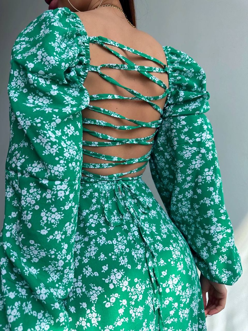 Квіткова сукня-міді зі шнурівкою на спинці та розрізом на ніжці Квіткова сукня-міді зі шнурівкою на спинці та розрізом на ніжці | PUSHKA SHOP