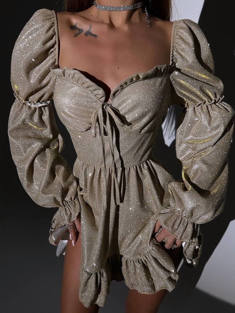 Блискуча сукня з чашечками та пишною спідницею Блискуча сукня з чашечками та пишною спідницею | PUSHKA SHOP