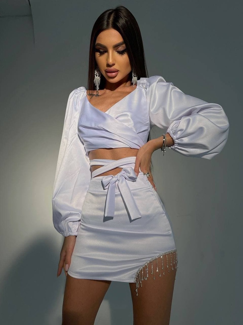 Атласний комплект, декорований бахромою зі страз Атласний комплект, декорований бахромою зі страз | PUSHKA SHOP