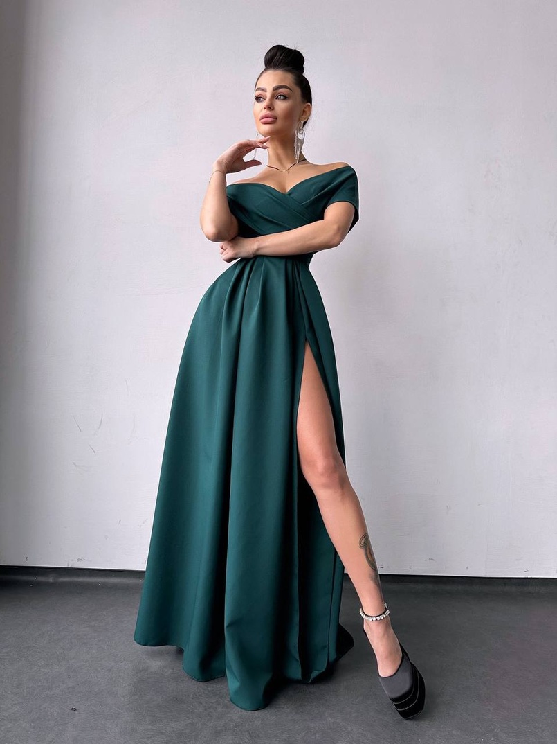 Сукня максі  з відкритими плечима та розрізом на спідниці | PUSHKA SHOP