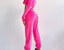 Велюровый костюм с цепями: топ + джоггеры  Велюровый костюм с цепями: топ + джоггеры  | PUSHKA SHOP