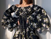 Сукня асиметричного крою з розкльошеними рукавами + корсет декорований стразами Ручна робота Сукня асиметричного крою з розкльошеними рукавами + корсет декорований стразами Ручна робота | PUSHKA SHOP