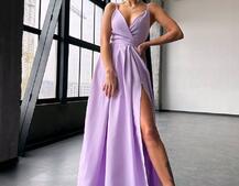 Сукня максі на тонких бретелях з розрізом на спідниці  Сукня максі на тонких бретелях з розрізом на спідниці  | PUSHKA SHOP