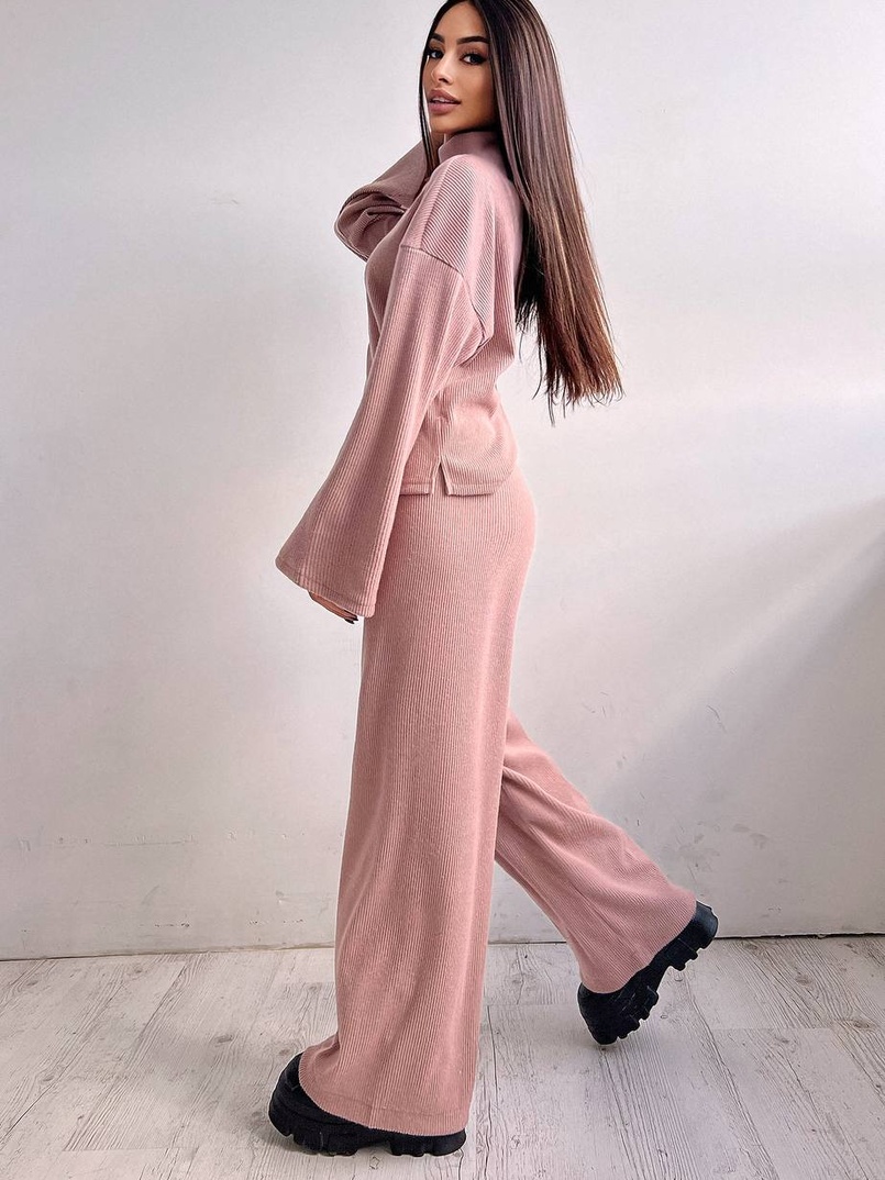 Повсякденний костюм із теплого трикотажу-рубчика Повсякденний костюм із теплого трикотажу-рубчика | PUSHKA SHOP