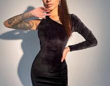 Бархатное платье, декорированное бахромой из страз  Бархатное платье, декорированное бахромой из страз  | PUSHKA SHOP