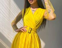 Блискуча сукня-міді із запахом на грудях і розрізом на спідниці з широким поясом  Блискуча сукня-міді із запахом на грудях і розрізом на спідниці з широким поясом  | PUSHKA SHOP