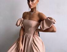 Сукня максі  з розрізом на спідниці та об’ємними рукавами  Сукня максі  з розрізом на спідниці та об’ємними рукавами  | PUSHKA SHOP