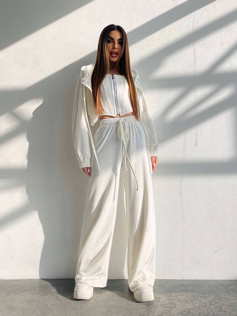 Велюровий комплект трійка: кофта + корсет на блискавці+ штани Велюровий комплект трійка: кофта + корсет на блискавці+ штани | PUSHKA SHOP