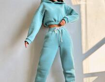 Базовий костюм на флісі з об'ємними капюшоном Базовий костюм на флісі з об'ємними капюшоном | PUSHKA SHOP