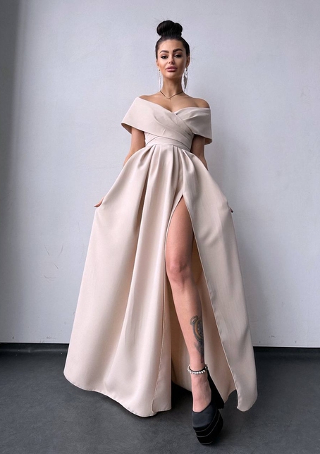 Сукня максі  з відкритими плечима та розрізом на спідниці | PUSHKA SHOP