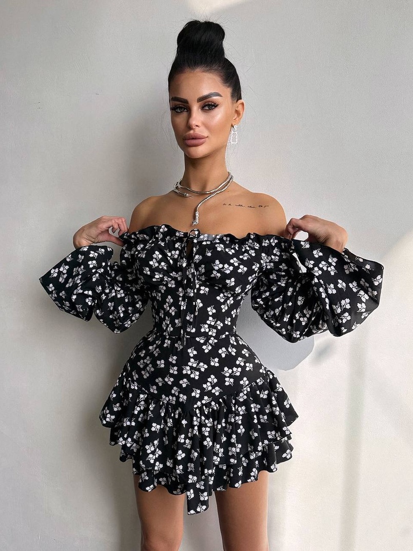 Сукня з воланами та шнурівкою по спинці Сукня з воланами та шнурівкою по спинці | PUSHKA SHOP