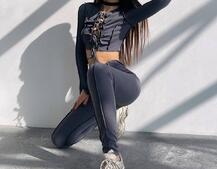 Комплект: топ зі шнурівкою на грудях + легінси Комплект: топ зі шнурівкою на грудях + легінси | PUSHKA SHOP