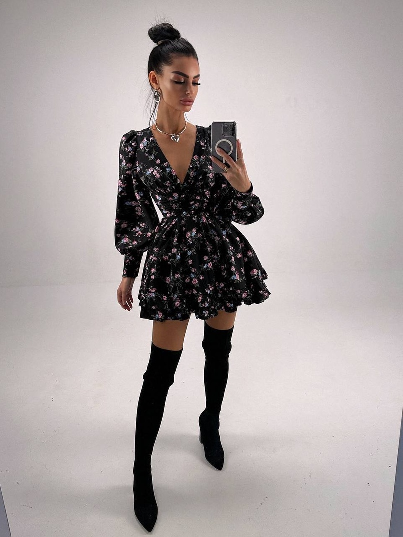 Сукня міні з пишною спідницею та драпіруванням на талії Сукня міні з пишною спідницею та драпіруванням на талії | PUSHKA SHOP